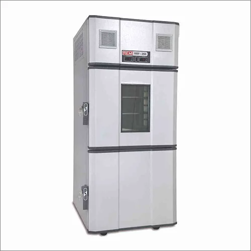 Refrigerator Cum Freezer REMI RRF-250